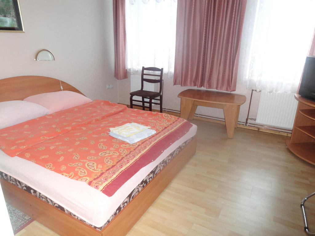 Hotel Rebir Даугавпілс Номер фото